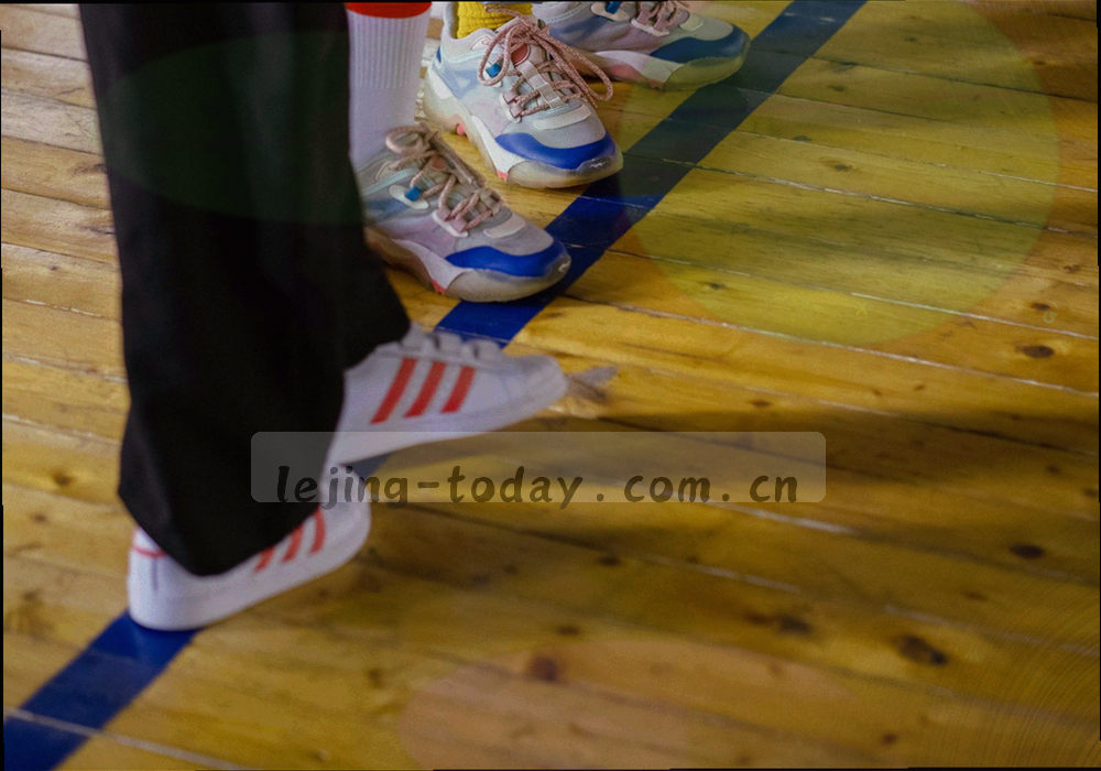网络状态到页面加载环节的抽象流程示意，用色块标注常见的三个卡点位置